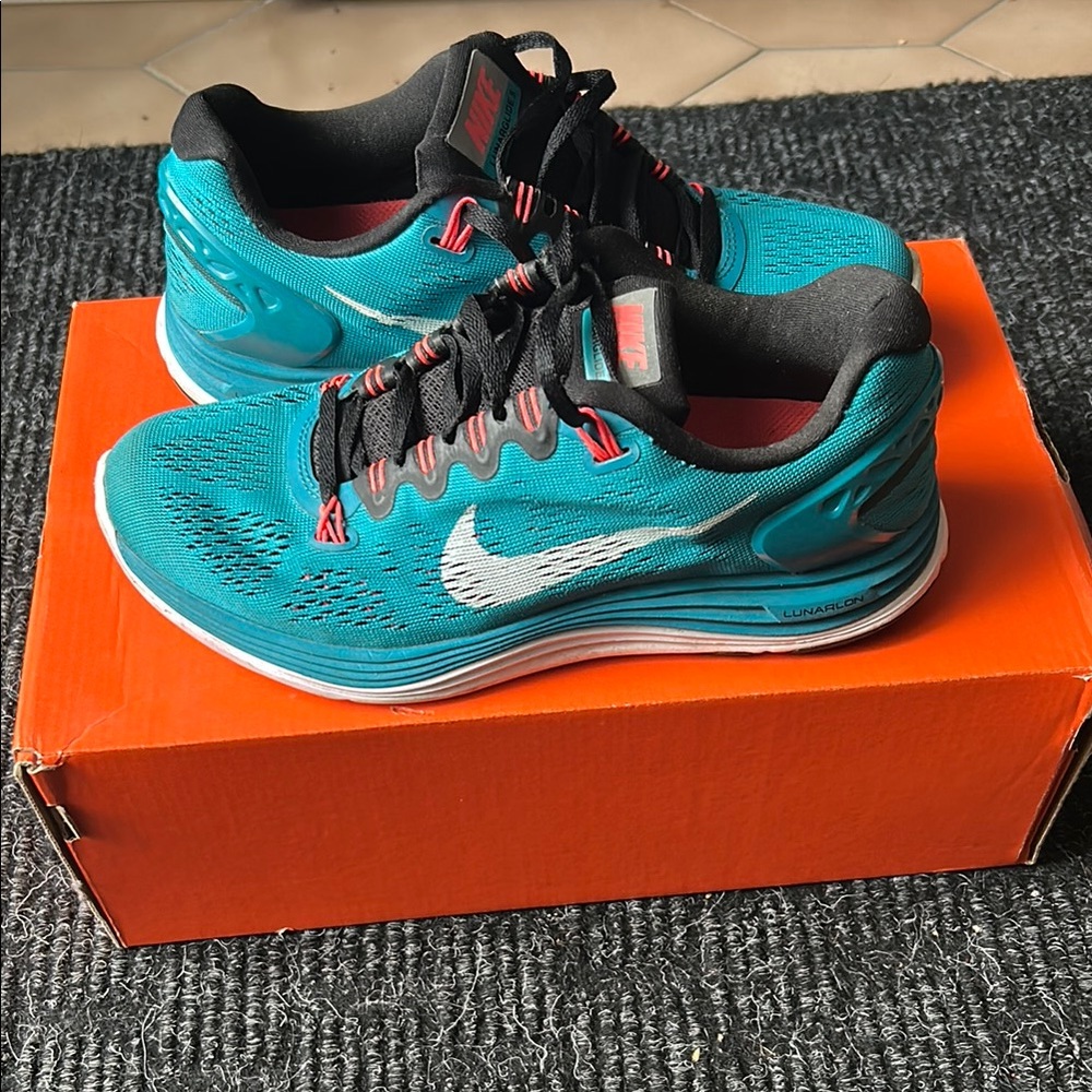 Nike lunarglide 5 Turquoise and Black Sneakers